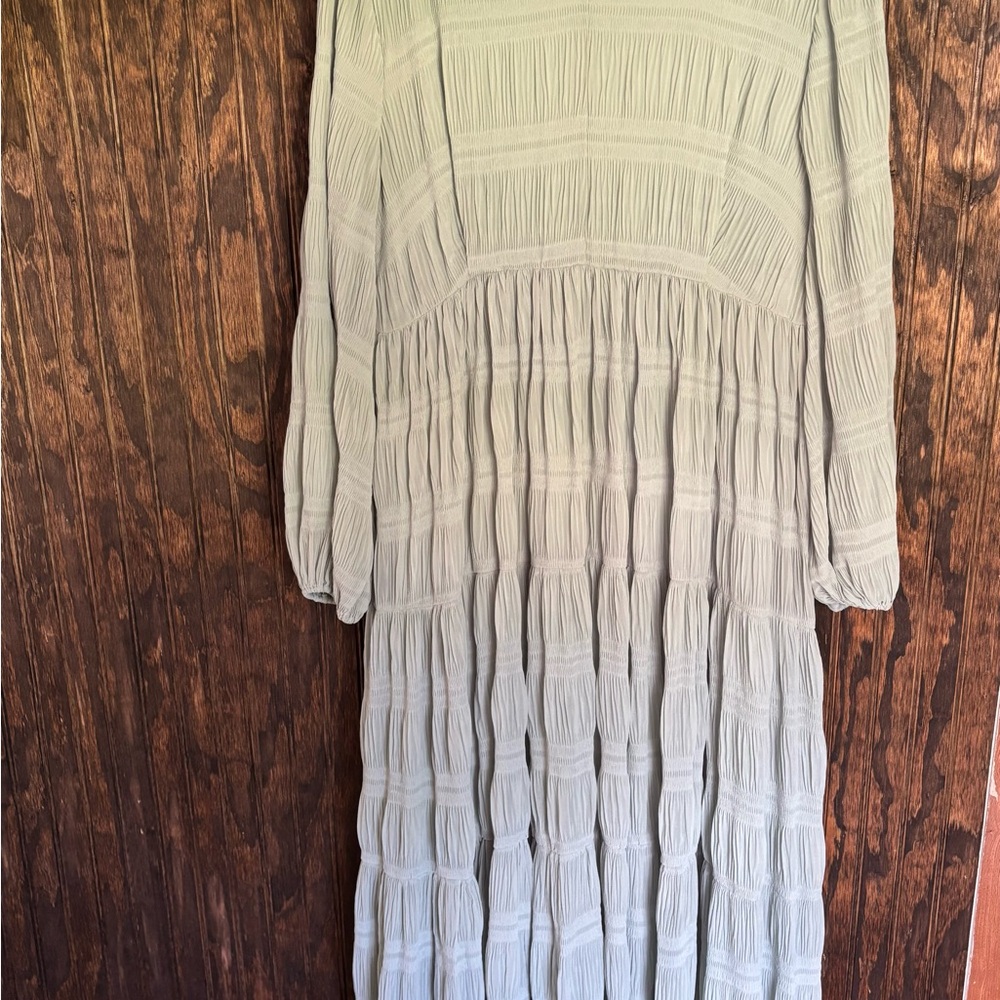 Elegant Green Pleated Dress